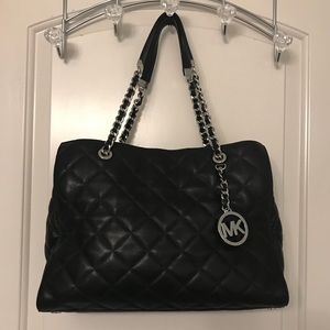 Black Michael Kors shoulder bag